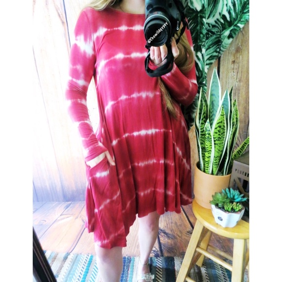 Dresses & Skirts - NWOT Ultra soft tie dye dress 🍃